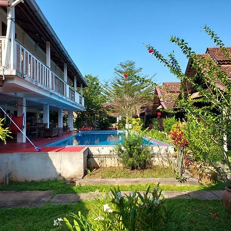 Tanabendang Banglos Pantai Cenang  Extérieur photo