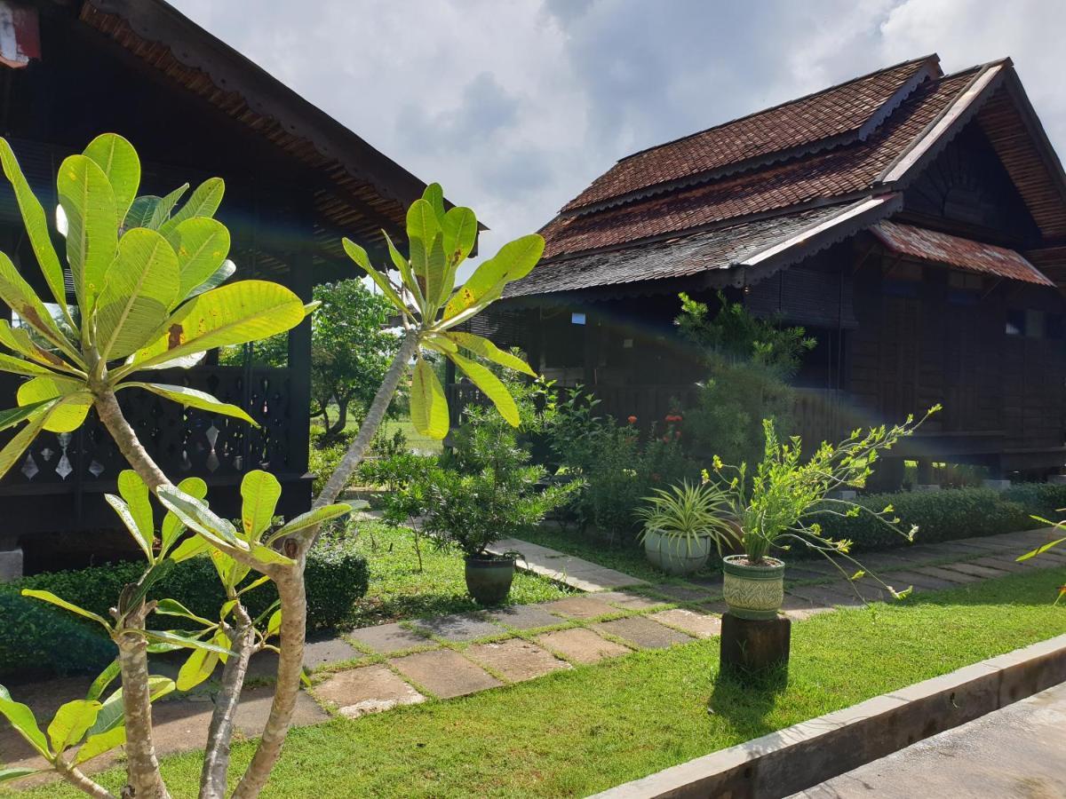 Tanabendang Banglos Pantai Cenang  Extérieur photo